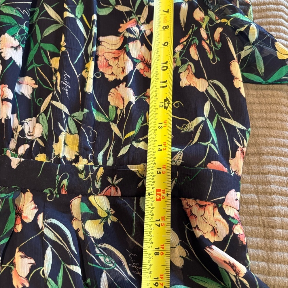 Tommy Hilfiger Printed Ruffled Wide Leg Jumpsuit women’s size 8 - Picture 12 of 16